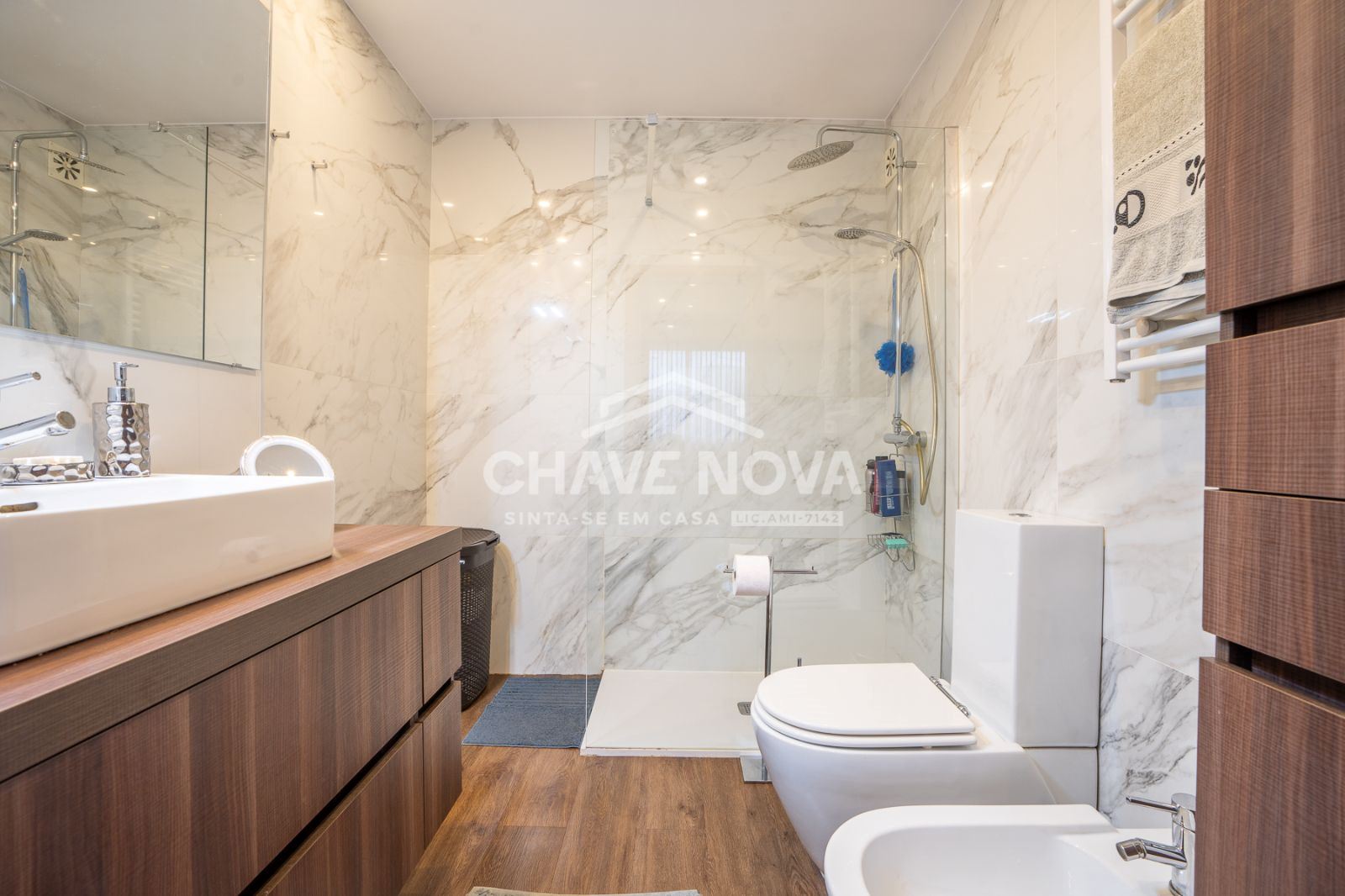 Apartamento T3 para Venda em Lordelo do Ouro e Massarelos