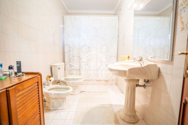 Moradia T4, para venda, em Rio Tinto Moradia T4, para venda, em Rio Tinto