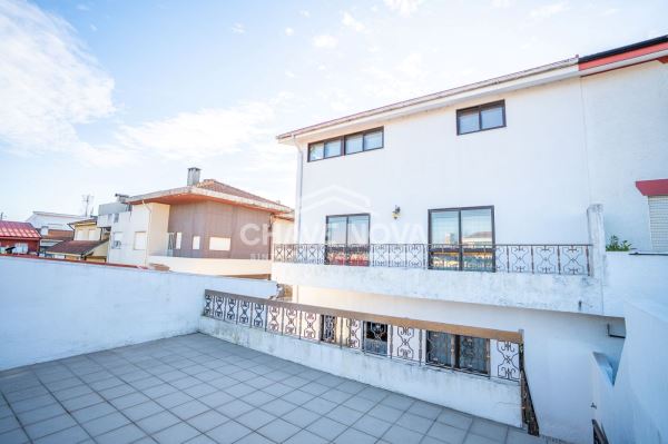 Moradia T4, para venda, em Rio Tinto Moradia T4, para venda, em Rio Tinto