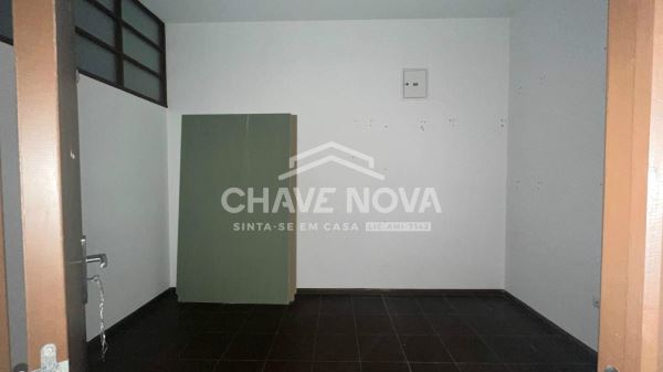 ARRENDA-SE LOJA – 65 m² – VALADARES, VILA NOVA DE GAIA ARRENDA-SE LOJA – 65 m² – VALADARES, VILA NOVA DE GAIA