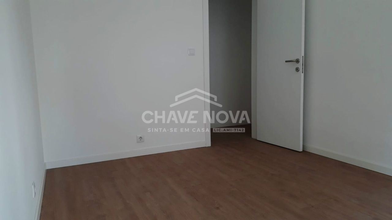 Apartamento T2 para Arrendamento em Arroios