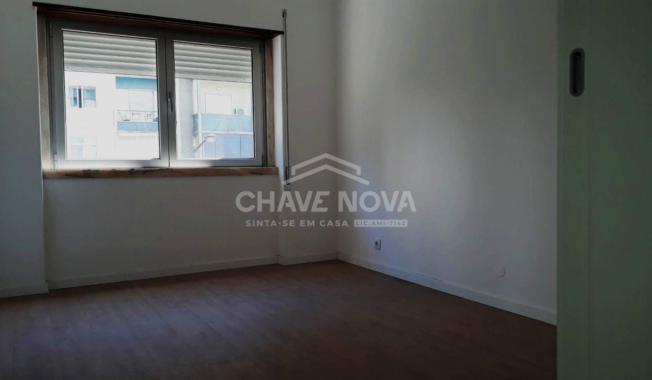 Apartamento T2 para Arrendamento em Arroios