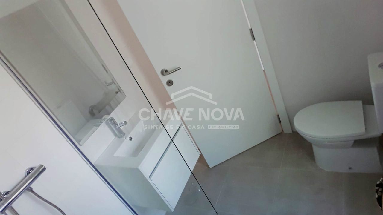 Apartamento T2 para Arrendamento em Arroios