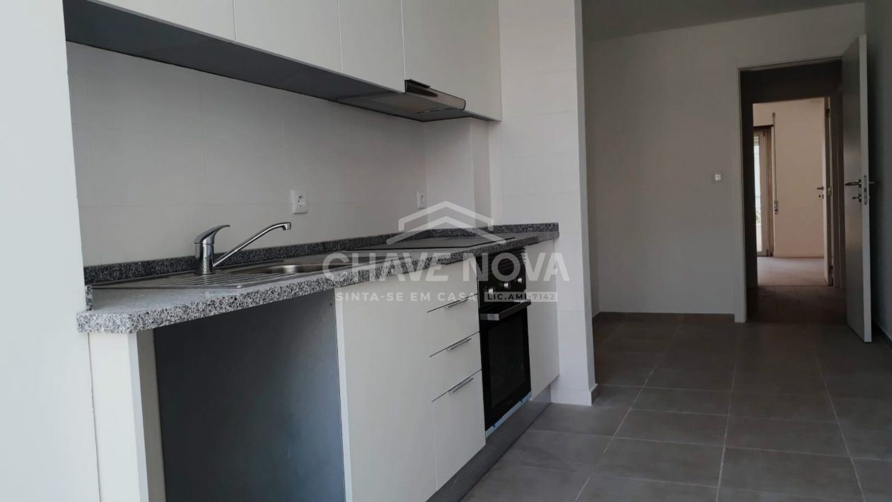 Apartamento T2 para Arrendamento em Arroios