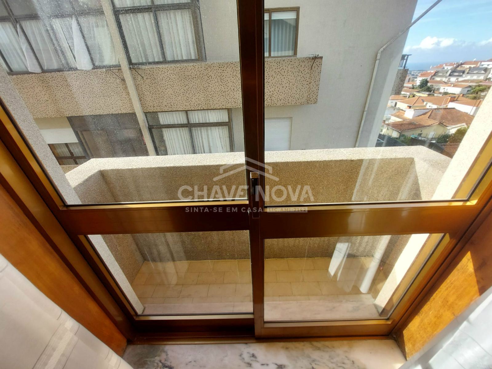 T2 com garagem junto á estação do metro santos silva T2 com garagem junto á estação do metro santos silva