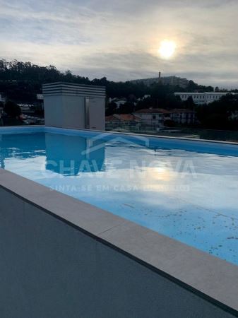 T0 Novo / prédio com lugar de garagem e piscina T0 Novo / prédio com lugar de garagem e piscina