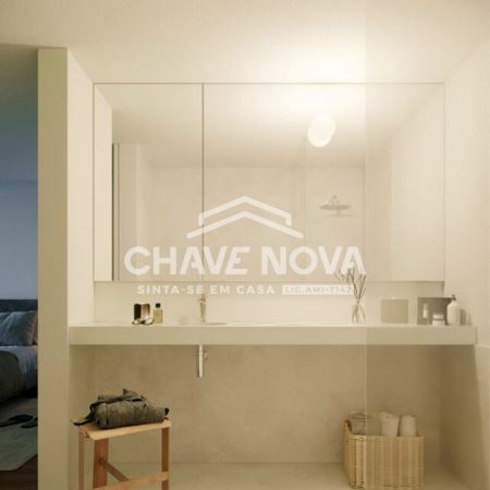 Apartamento T3 c/2 lugares de garagem + Arrumo em Arcozelo (Miramar) Apartamento T3 c/2 lugares de garagem + Arrumo em Arcozelo (Miramar)