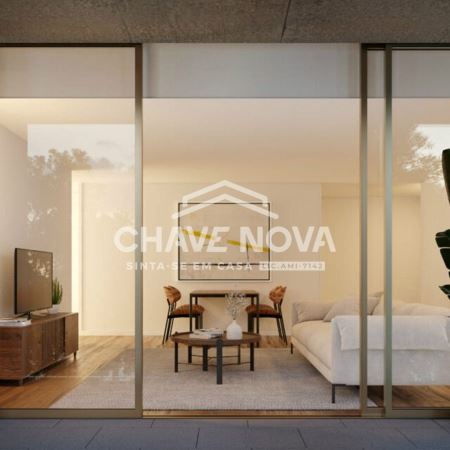 Apartamento T3 c/2 lugares de garagem + Arrumo em Arcozelo (Miramar) Apartamento T3 c/2 lugares de garagem + Arrumo em Arcozelo (Miramar)