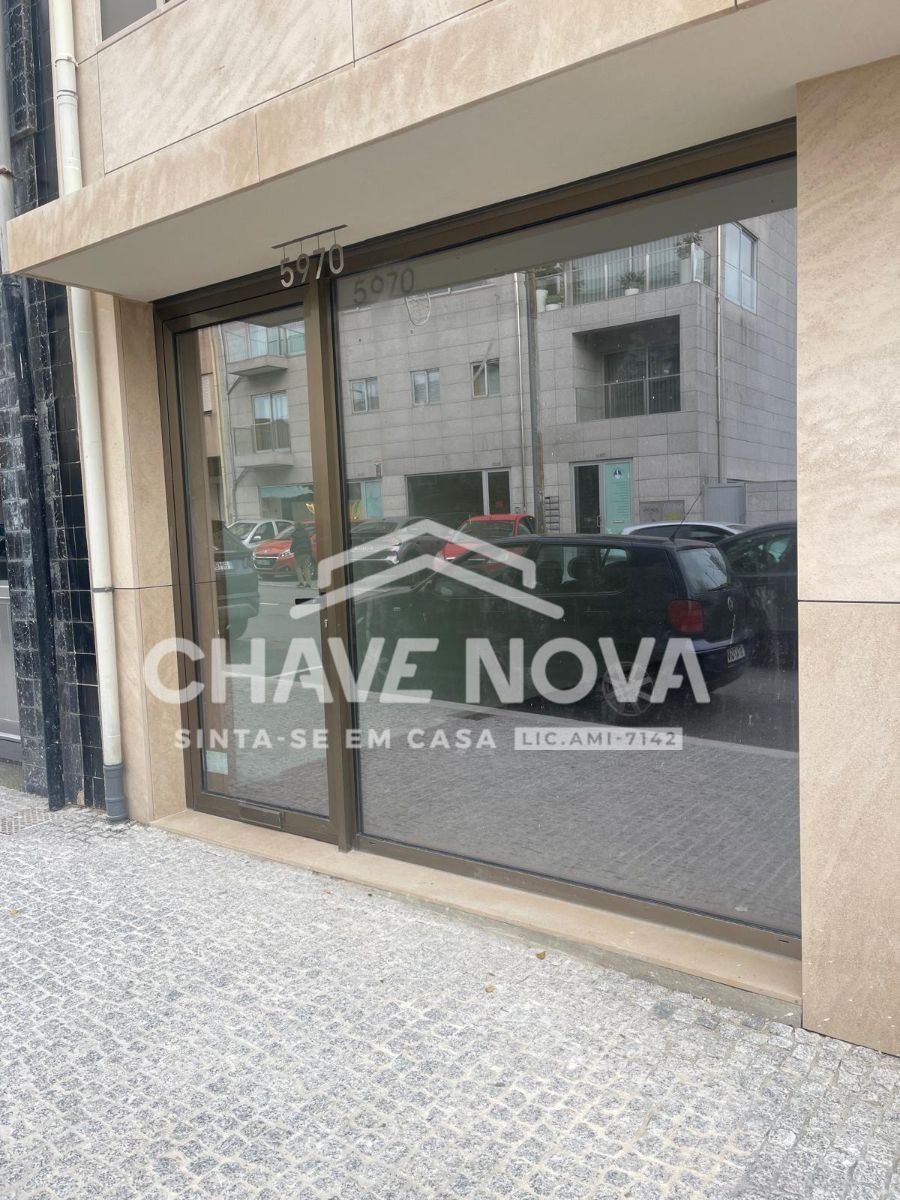 Loja para Arrendamento em São Mamede de Infesta e Senhora da Hora