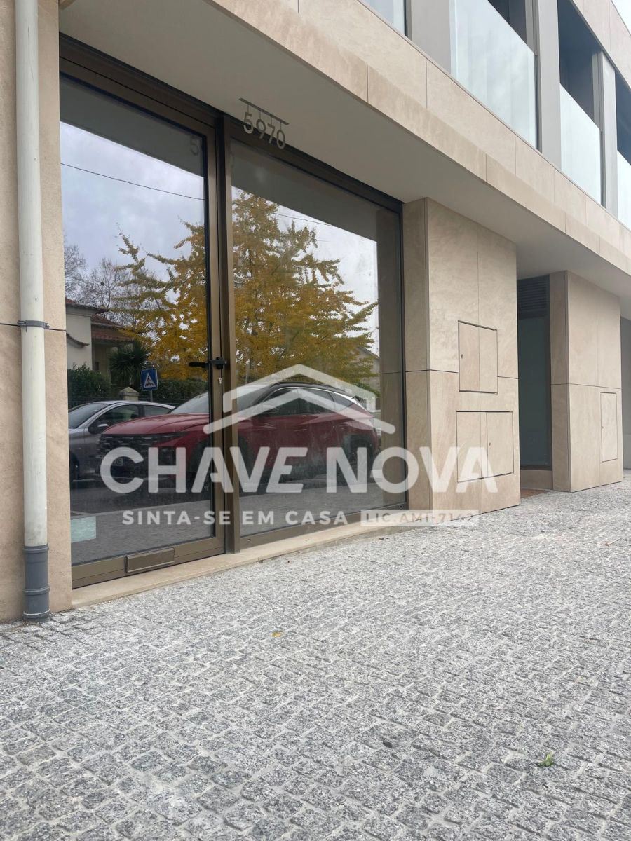 Loja para Arrendamento em São Mamede de Infesta e Senhora da Hora