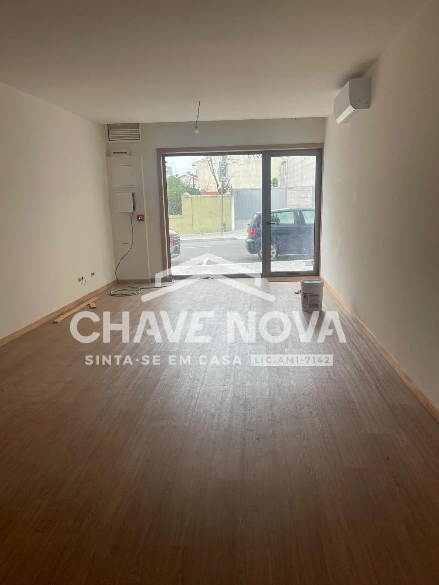 Loja para Arrendamento em São Mamede de Infesta e Senhora da Hora