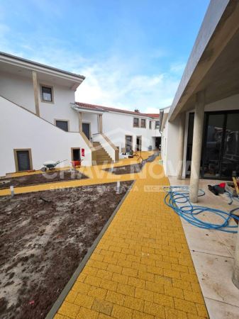 T0 Studio  a 200m Do ISCAP