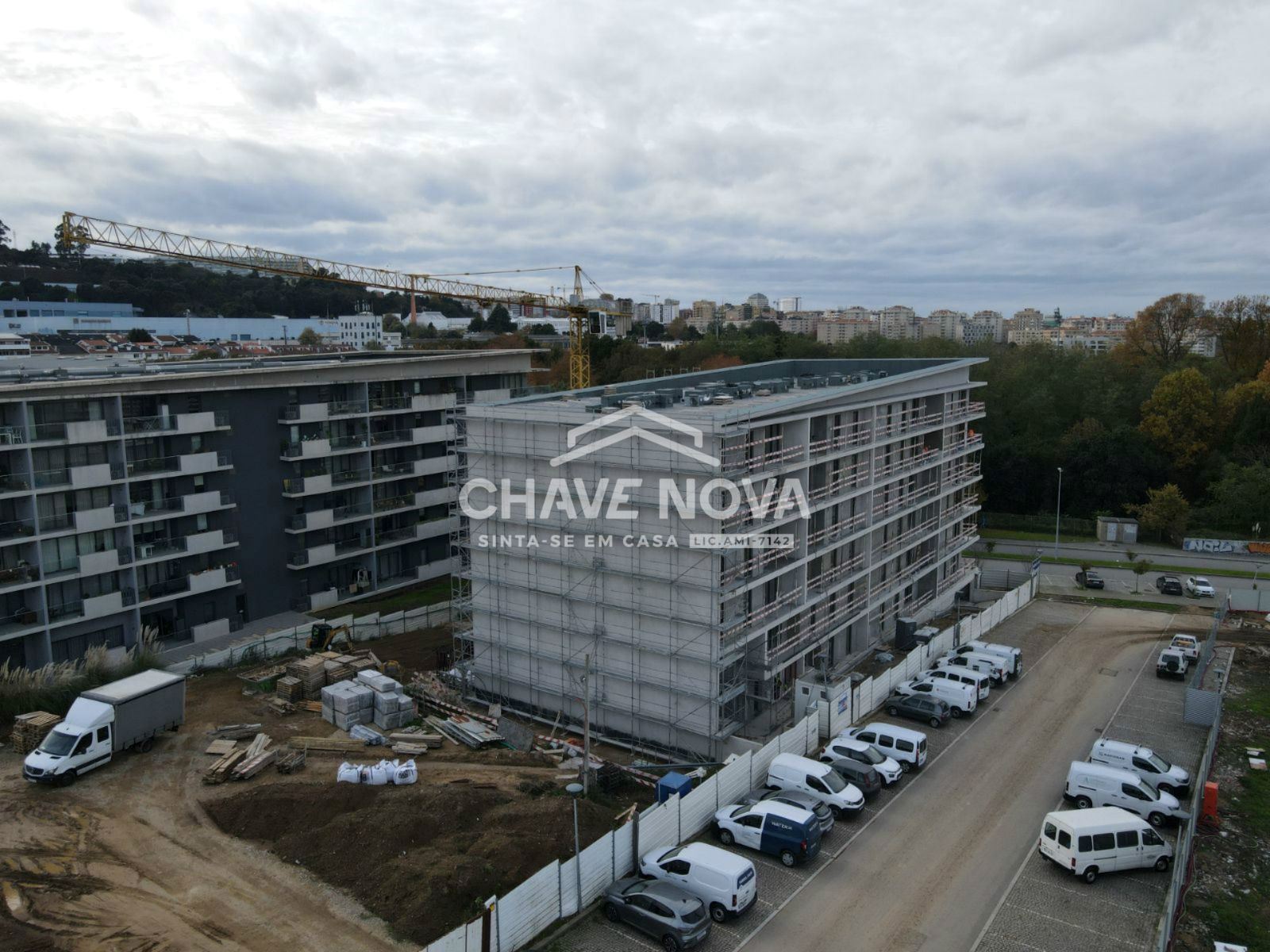 Apartamento T3 c/ Varanda e Lugar de Garagem Duplo em Oliveira do Douro 