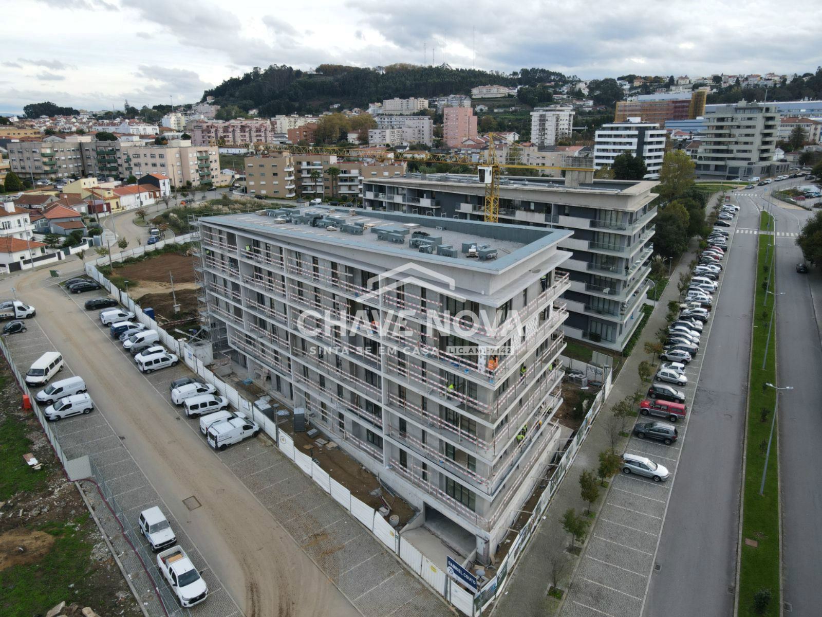 Apartamento T3 c/ Varanda e Lugar de Garagem Duplo em Oliveira do Douro 