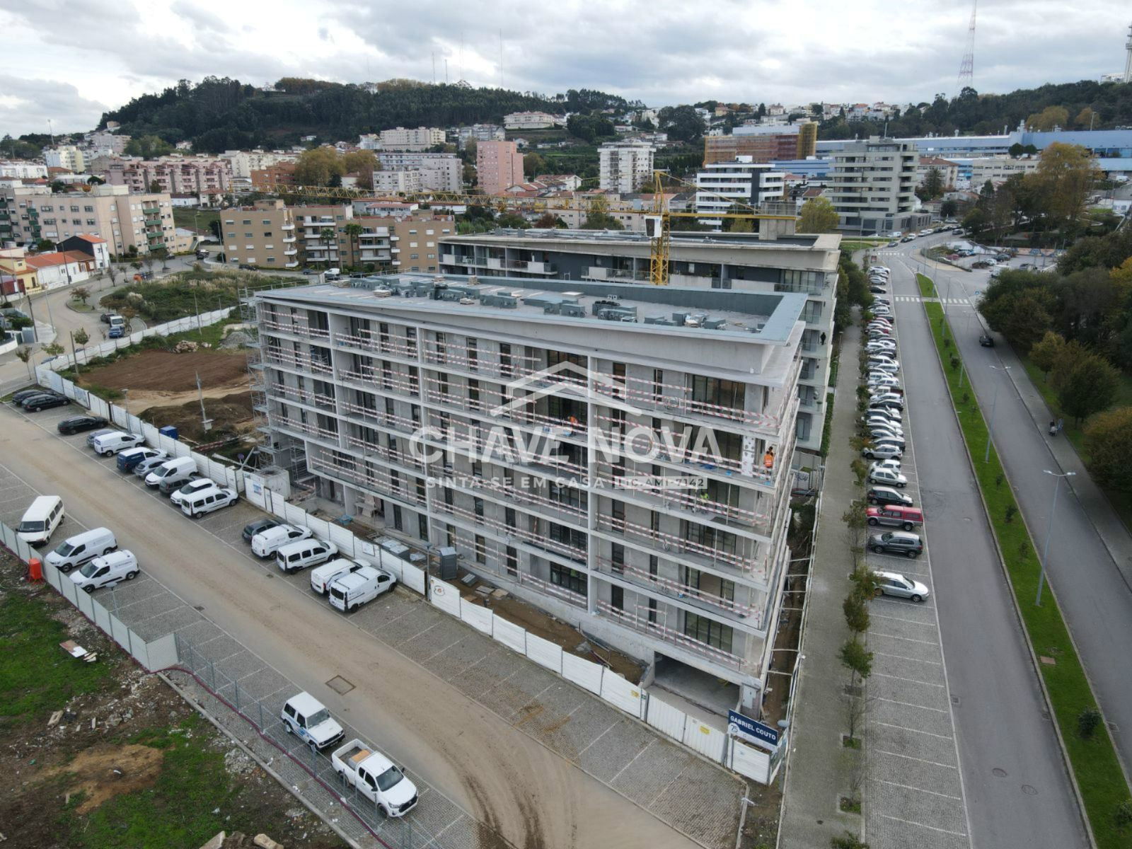 Apartamento T3 c/ Varanda e Lugar de Garagem Duplo em Oliveira do Douro 