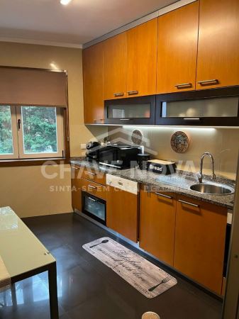 Apartamento T2 Como Novo com Lugar de Garagem - Junto ao Arrábida Shopping 