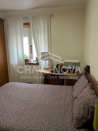 Apartamento T2 Como Novo com Lugar de Garagem - Junto ao Arrábida Shopping 
