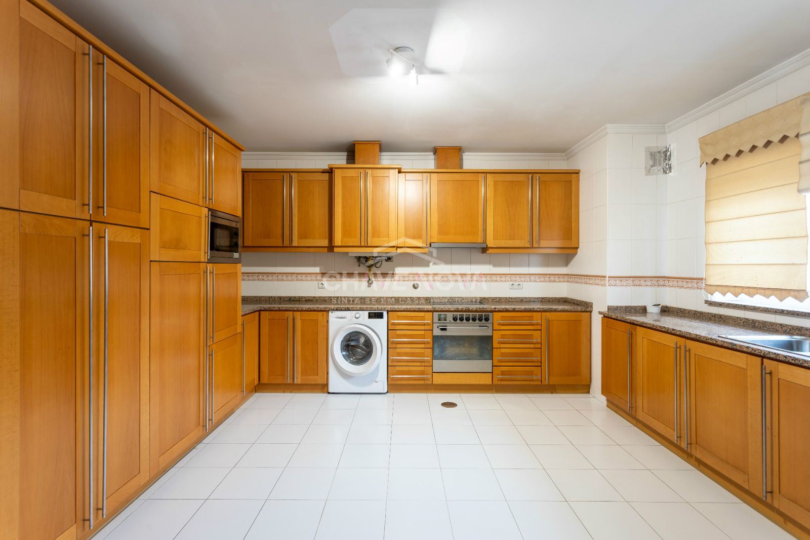 Moradia T4 para Arrendamento em Glória e Vera Cruz