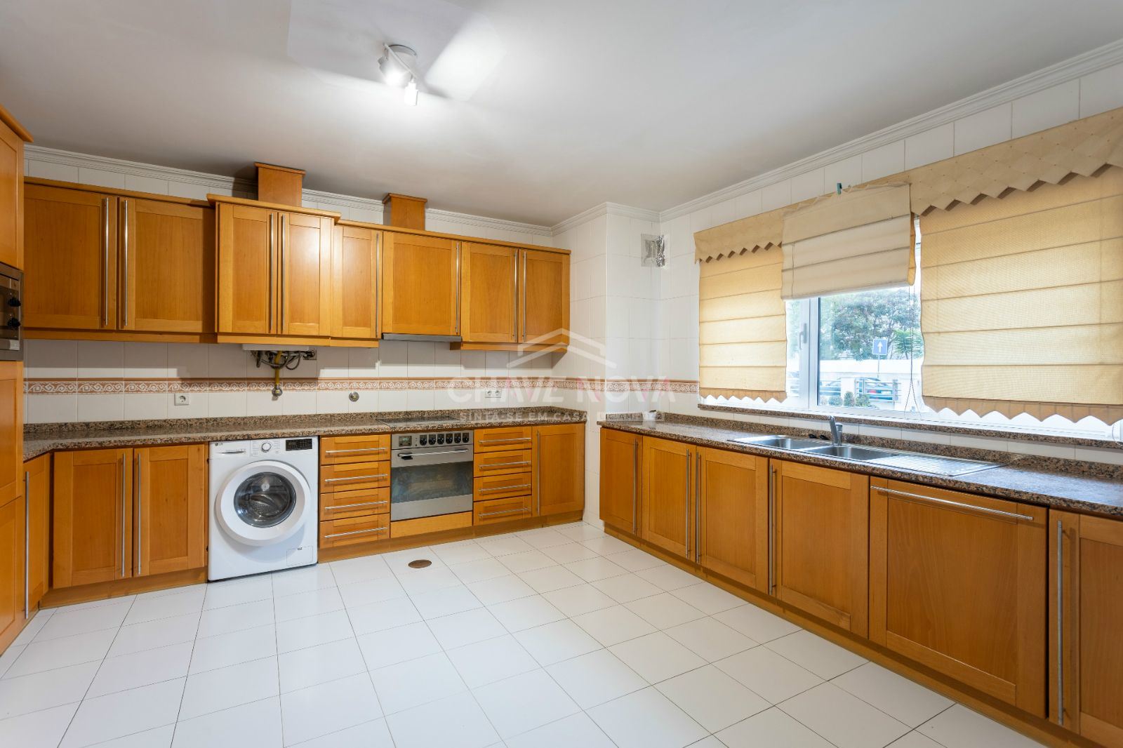 Moradia T4 para Arrendamento em Glória e Vera Cruz