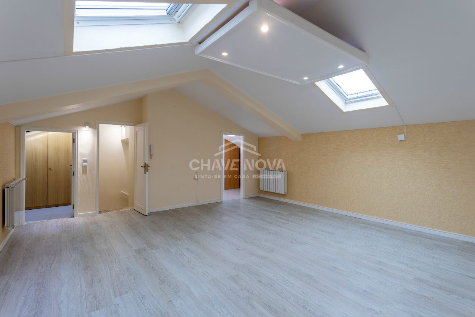 Moradia T4 para Arrendamento em Glória e Vera Cruz