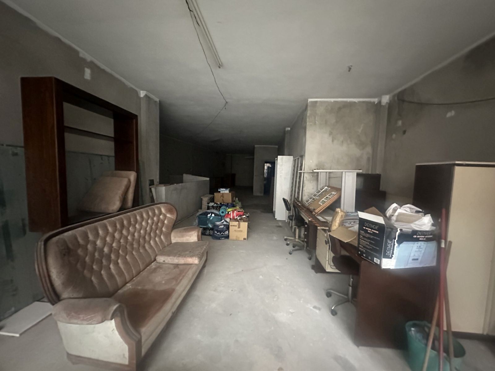 Loja para Venda em Mafamude e Vilar do Paraíso