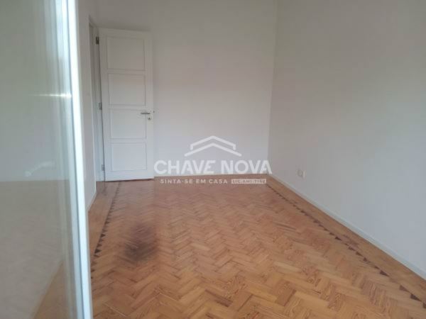 Apartamento T2 em Campo de Ourique