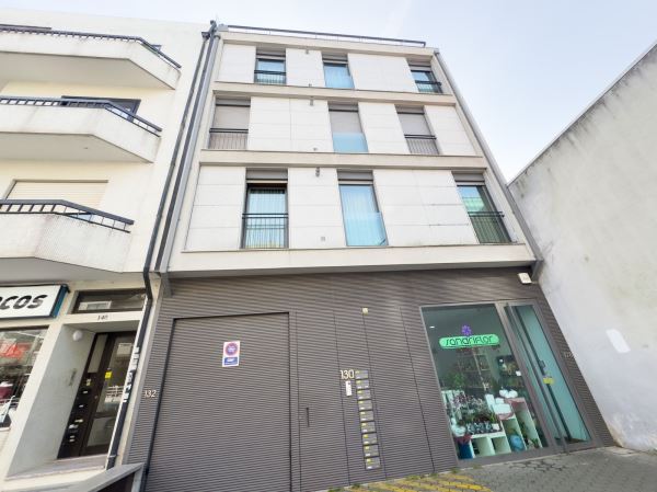 Excelente apartamento T1 equipado e mobiliado no Centro de Gaia (El Corte Inglés)