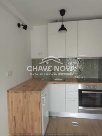 Apartamento T1 para Venda em Vila Nova de Gaia.