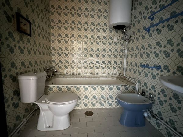 Apartamento T1 em Santa Marinha