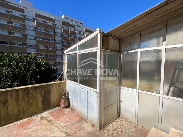 Apartamento T1 em Santa Marinha
