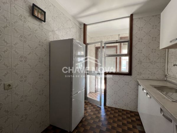 Apartamento T1 em Santa Marinha