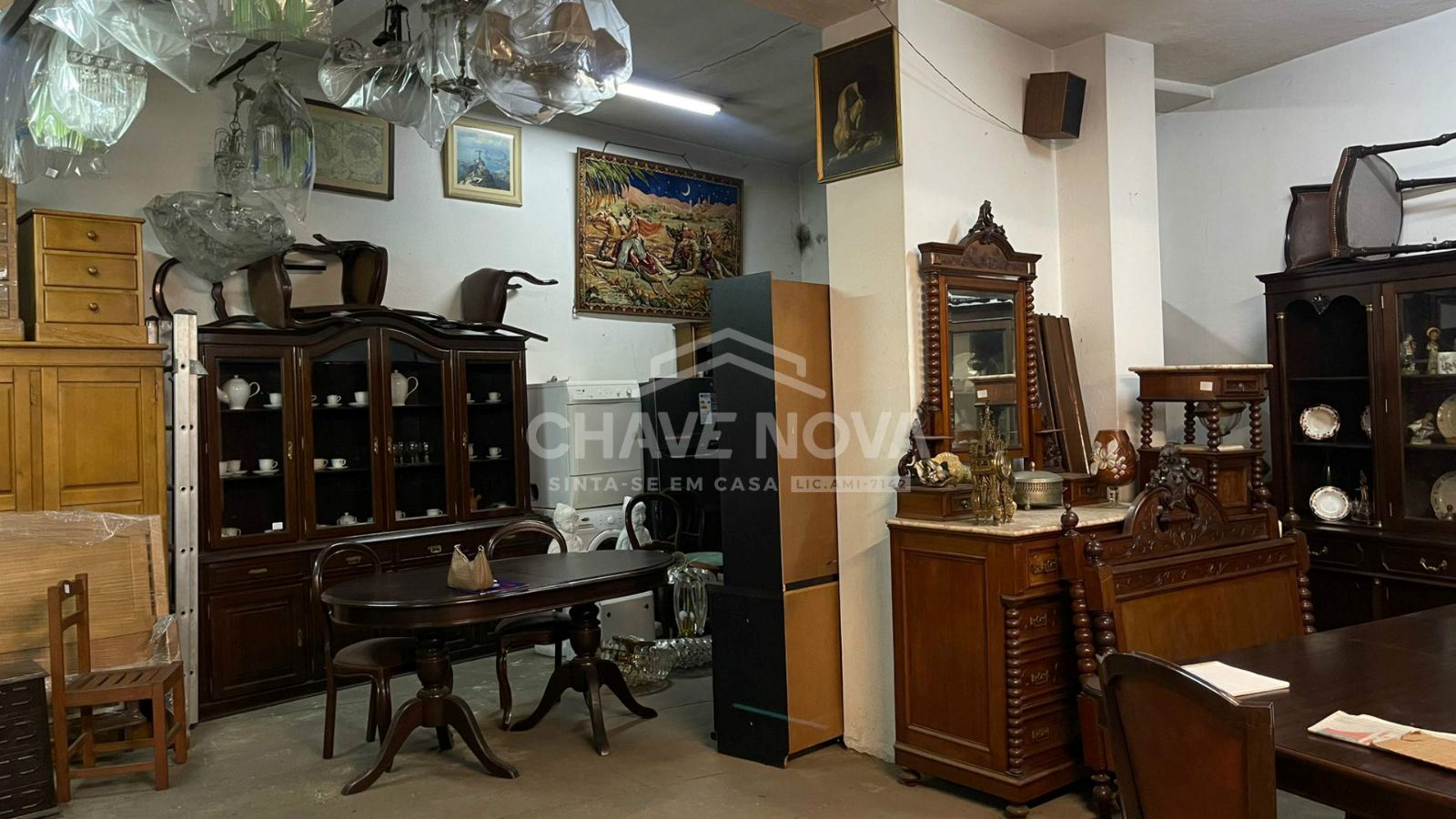 Negócio para Venda em Santa Marinha e São Pedro da Afurada