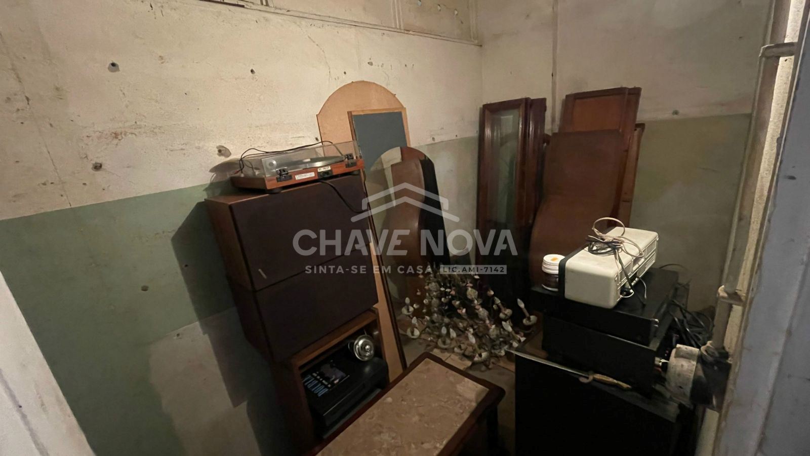 Negócio para Venda em Santa Marinha e São Pedro da Afurada