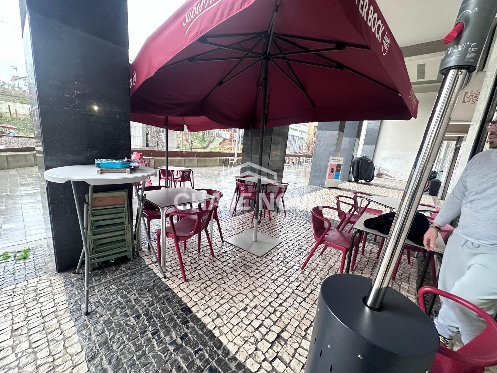 Loja para Trespasse em Mafamude e Vilar do Paraíso