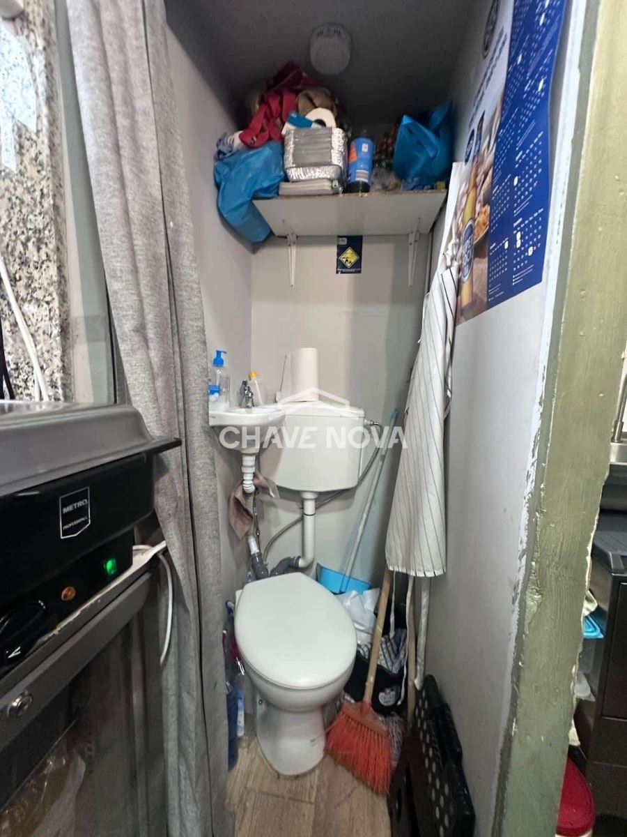 Loja para Trespasse em Mafamude e Vilar do Paraíso