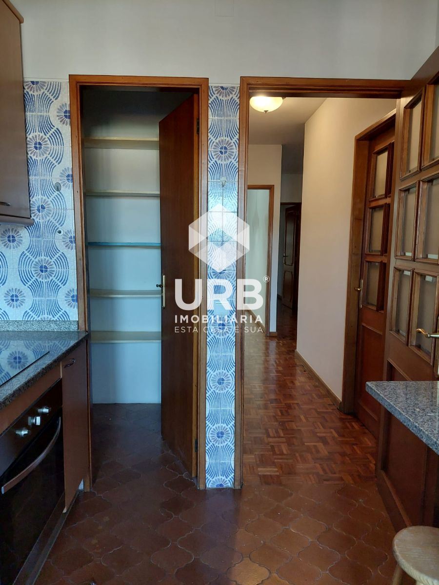 Apartamento T3 para Arrendamento em Braga (São José de São Lázaro e São João do Souto)