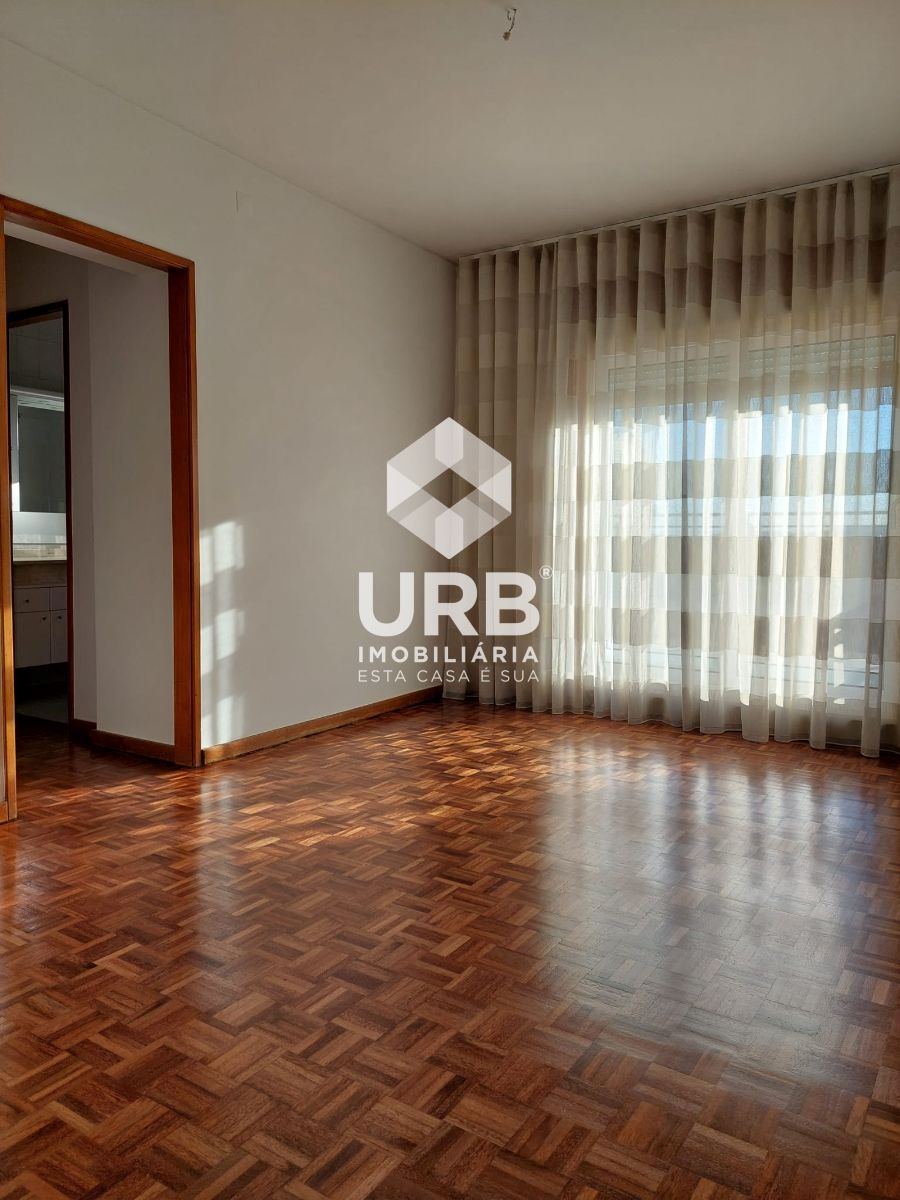 Apartamento T3 para Arrendamento em Braga (São José de São Lázaro e São João do Souto)