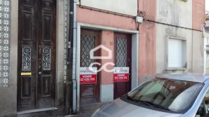 Moradia isolada T5, para Compra