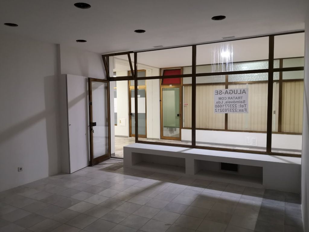 Loja em centro comercial  - Ramalde, Porto