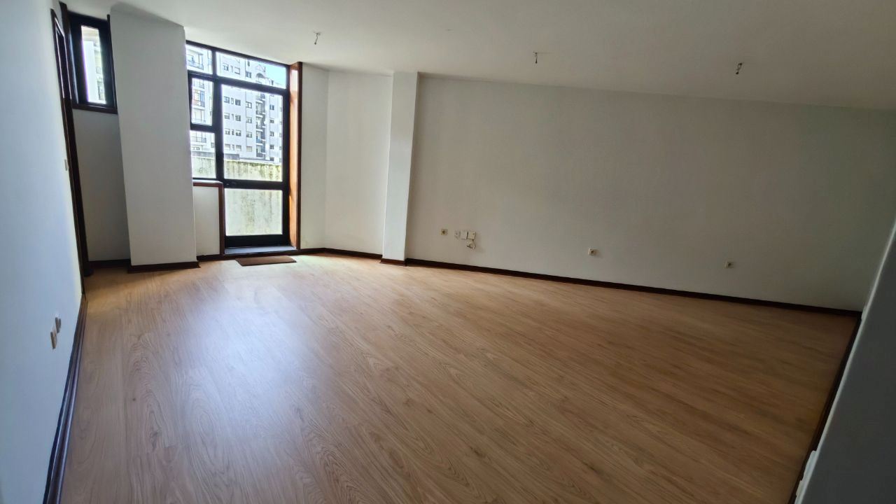 Escritório para Arrendamento em Mafamude e Vilar do Paraíso