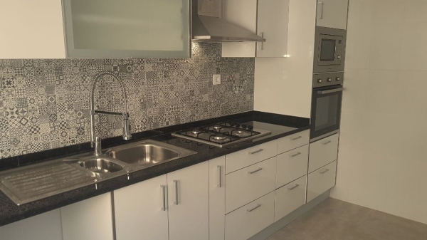 Apartamento com 2 Quartos para Compra