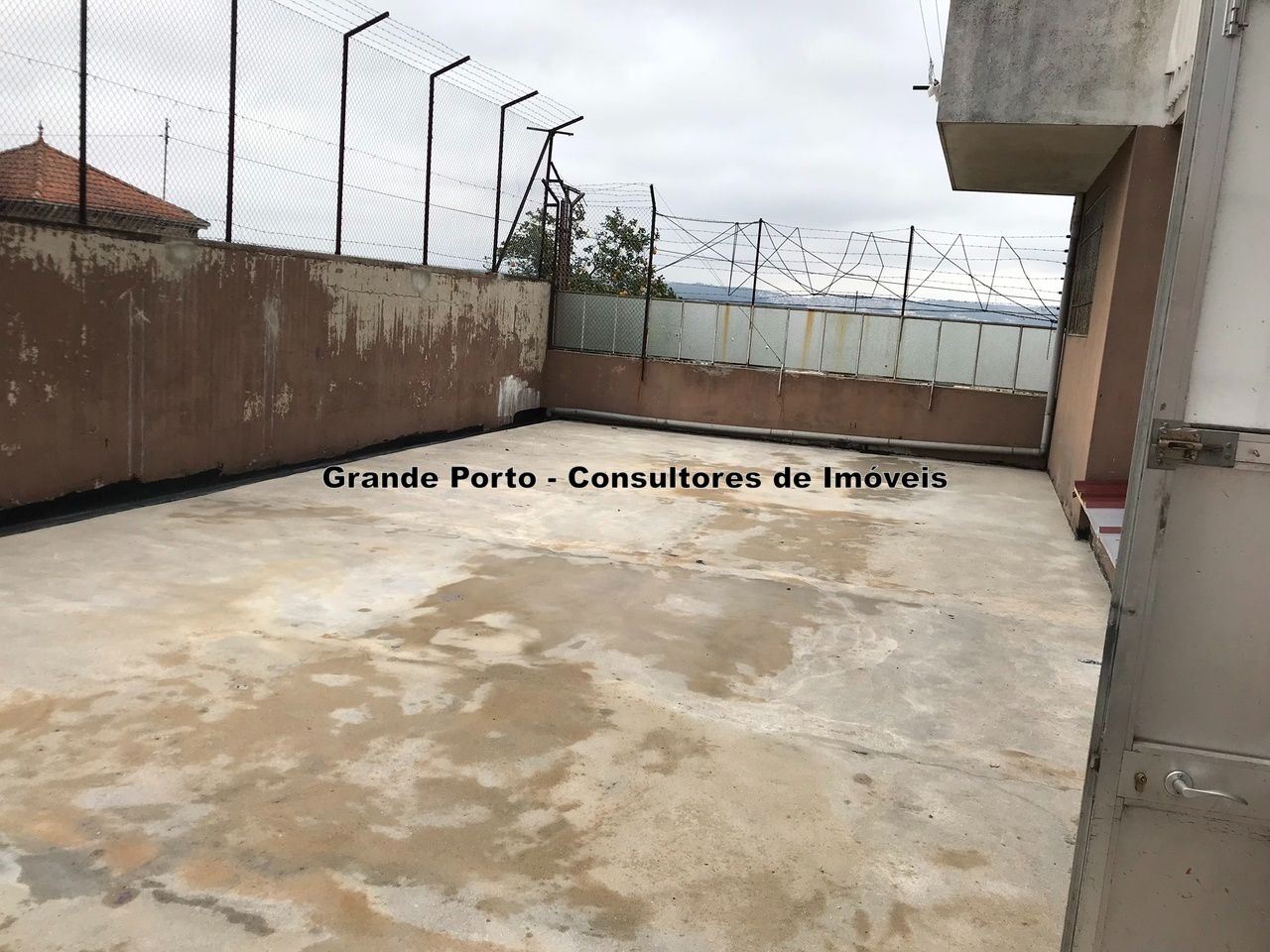 Armazém para Venda em Paranhos Foto 12