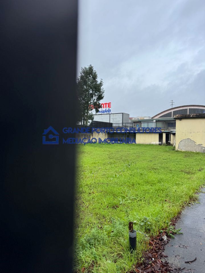 Armazém para Arrendamento em Aguas Santas