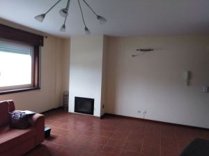 Apartamento com 2 Quartos para Compra