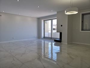 Apartamento com 4 Quartos para Compra