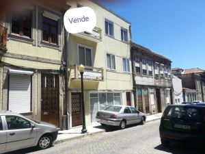 Apartamento com 2 Quartos para Compra