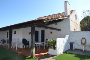 Moradia isolada com 4 Quartos para Compra