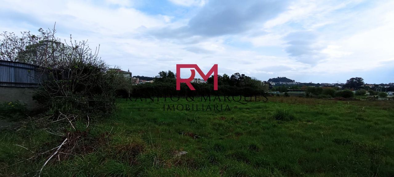 Moradia T5 para Venda em Fânzeres e São Pedro da Cova Foto 15/22