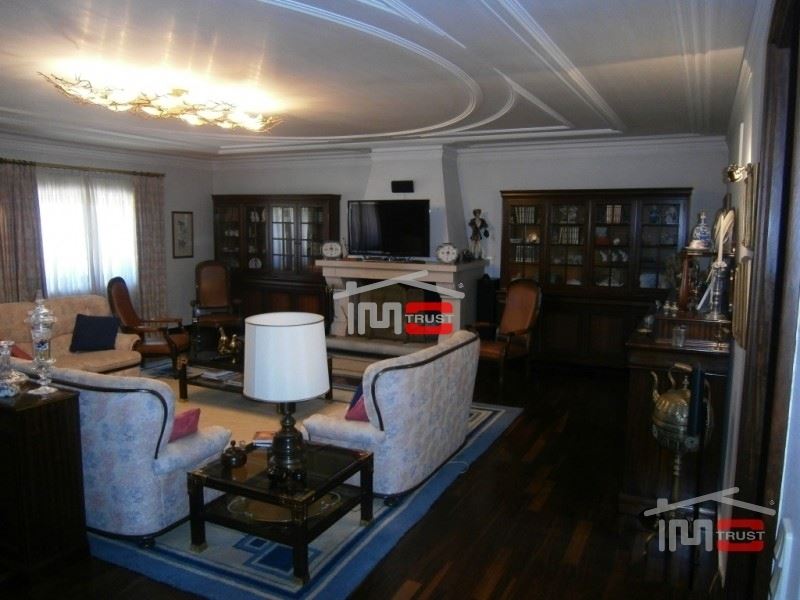 Moradia T6 para Venda em Leiria, Pousos, Barreira e Cortes