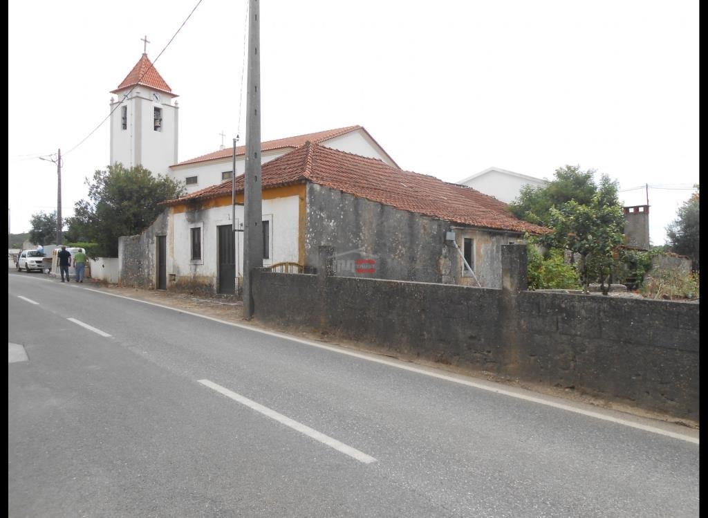 Moradia T6 para Venda em Nossa Senhora das Misericordias